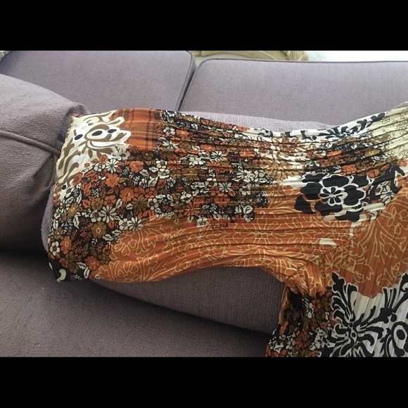 🔥🔥FASHION BUG pleated blouse (22/24W) 🔥🔥 - Picture 4 of 6